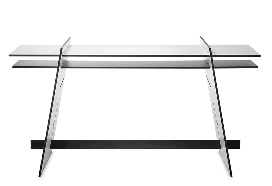 Produktfoto dreifaltigkeit Nutzung als Schreibtisch.