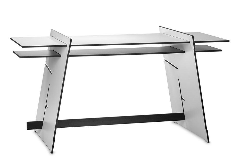 Produktfoto dreifaltigkeit Nutzung als Schreibtisch.