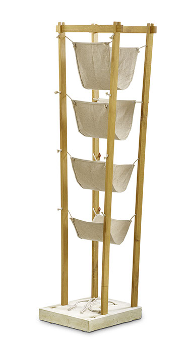 Produktfoto zwiespalt Garderobe eingeklappt.